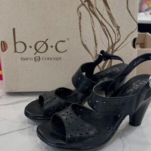 b.o.c. Women's Black Strappy Heels
